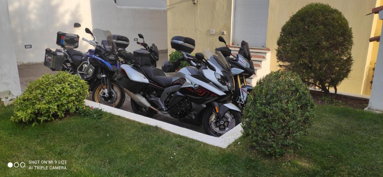 B&B Oliena Bagian luar foto