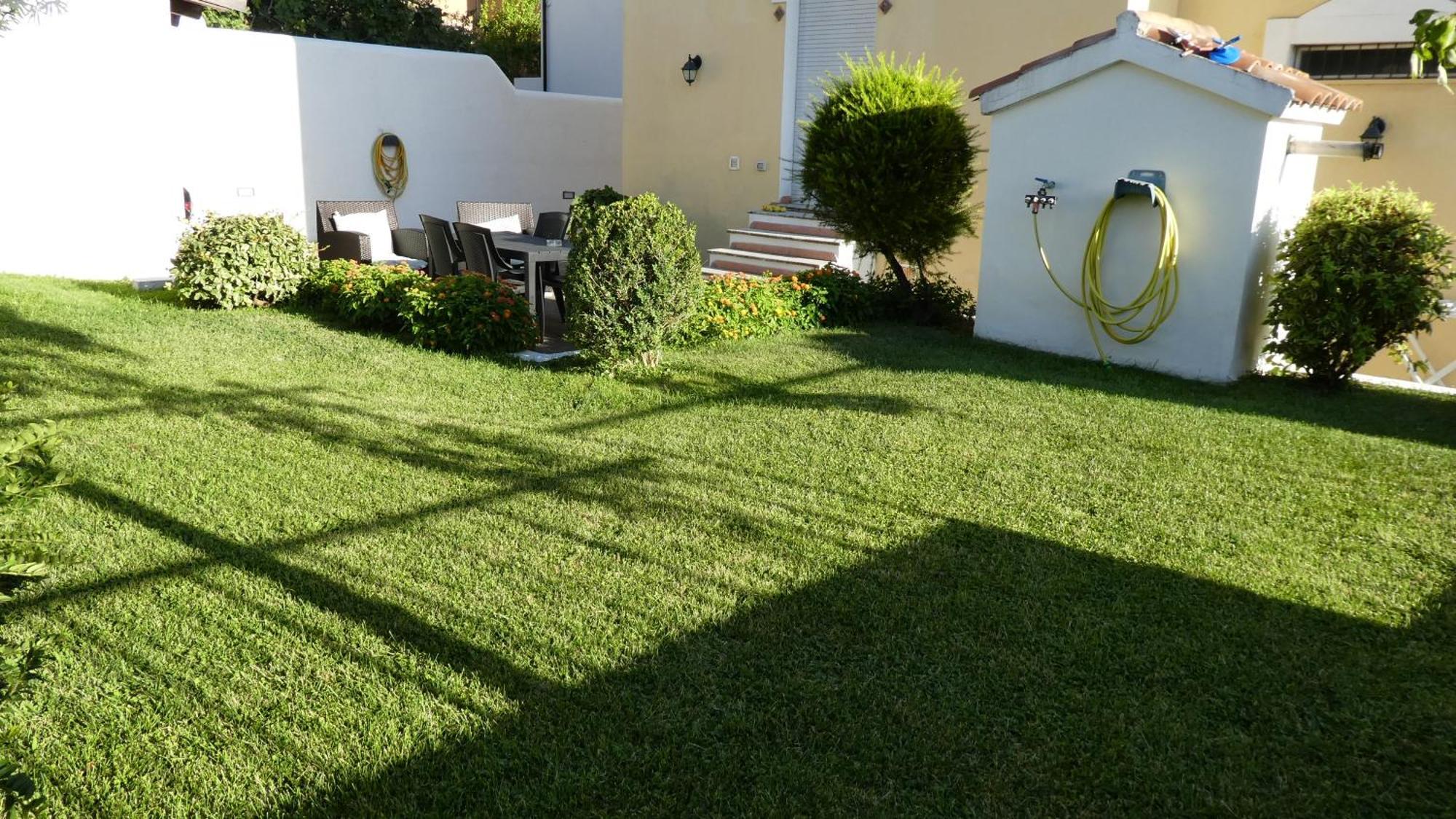 B&B Oliena Bagian luar foto