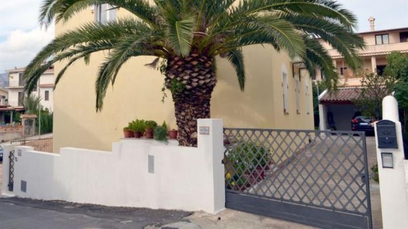 B&B Oliena Bagian luar foto