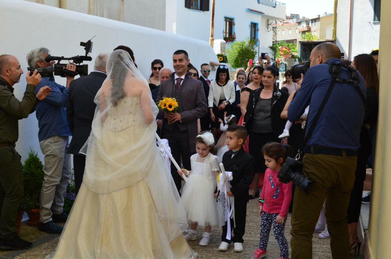 B&B Oliena Bagian luar foto